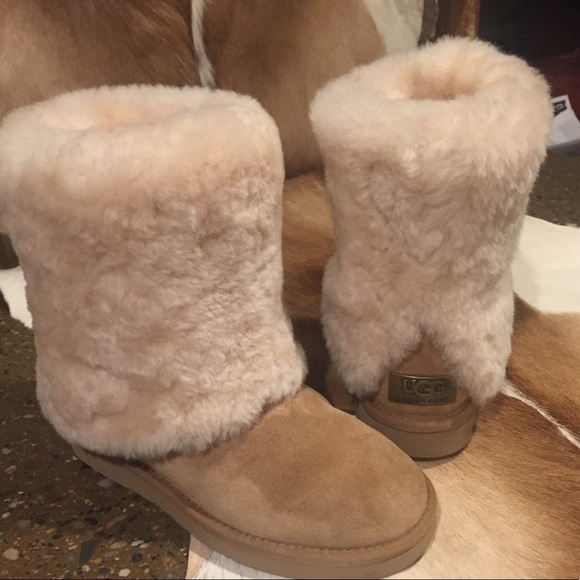 UGG Shoes - Uggs Limited Edition like New Gorgeous Size 5